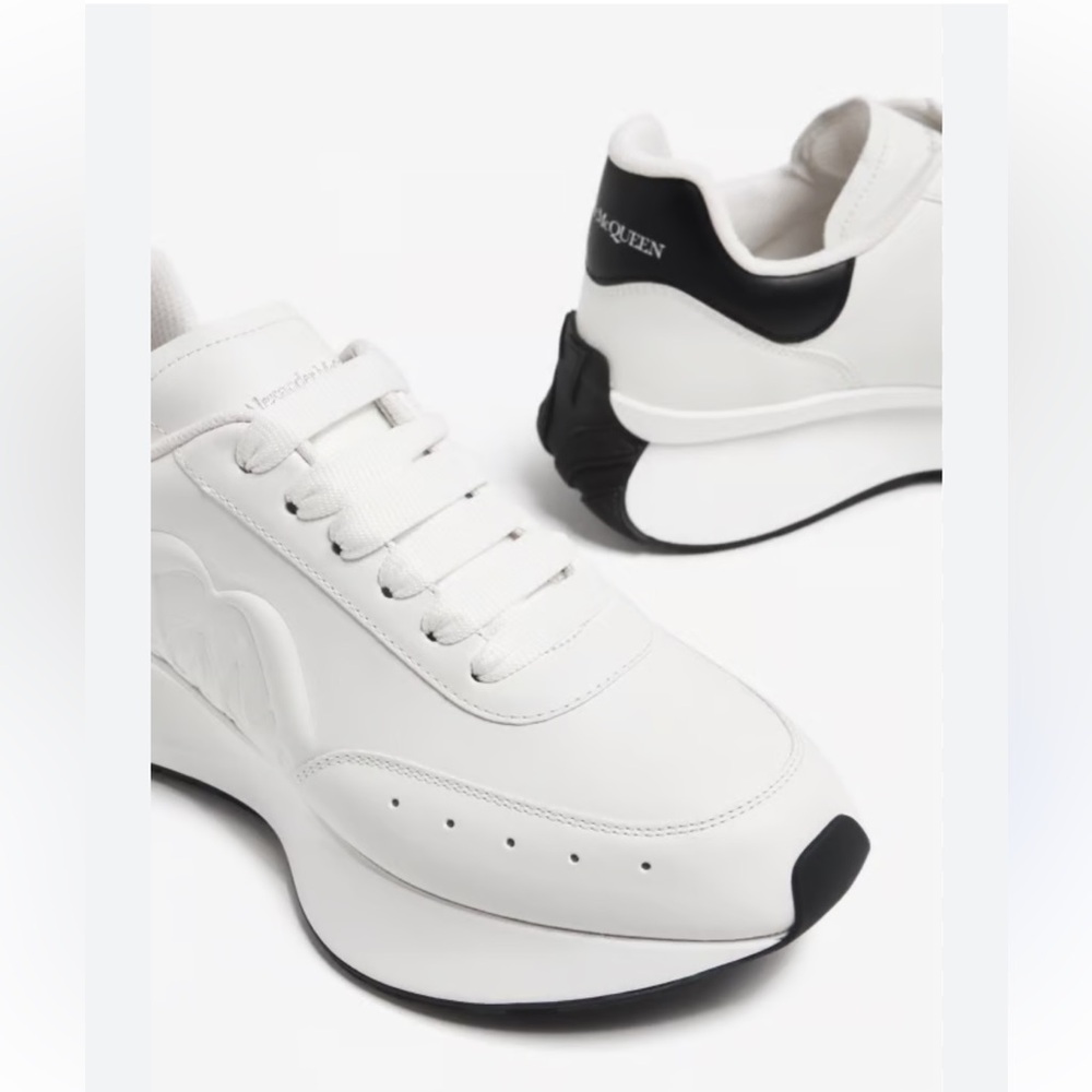 ALEXANDER McQueen 
Sneakers In White-black 
$703 WOMEN SIZE 36.5 US 6.5 new